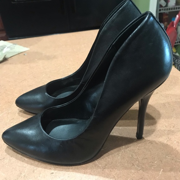 Steve Madden Pointed Toe Pumps - Picture 3 of 4